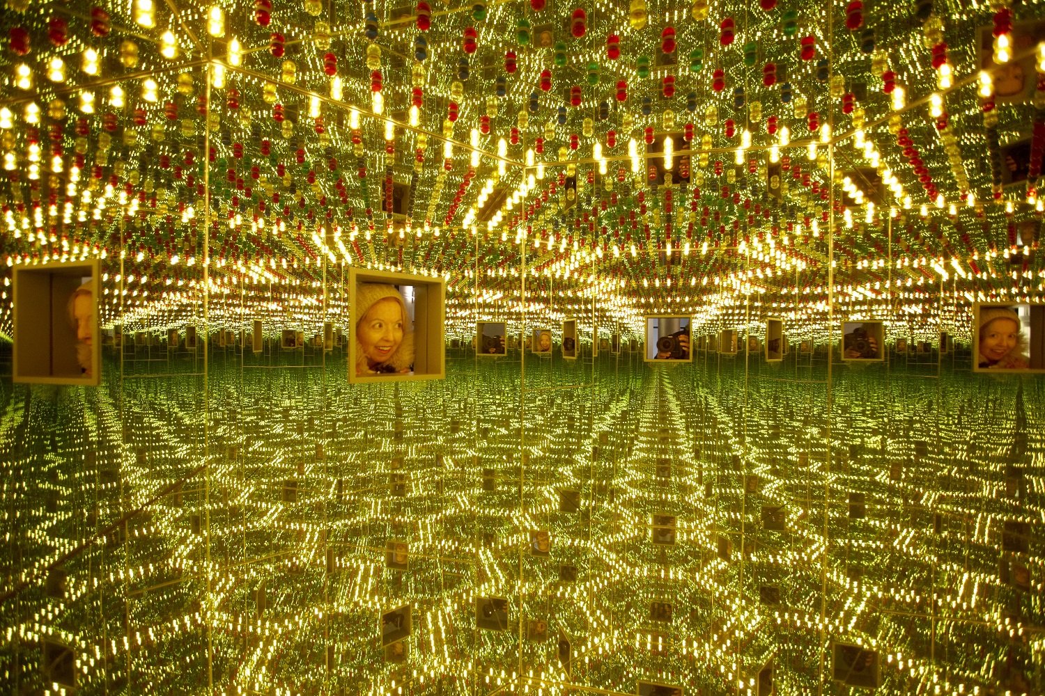 Yayoi Kusama, Love Forever